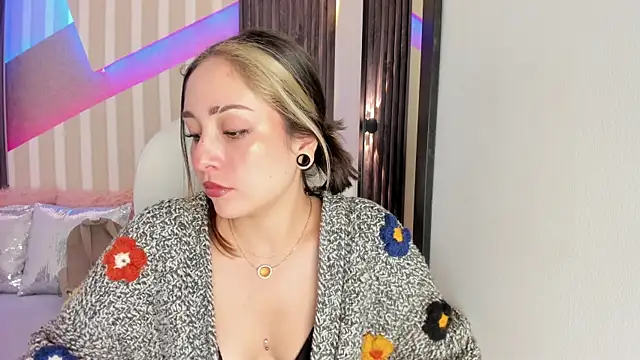 emily layton online show from 17, 10, 2025