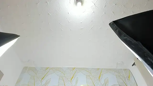 Alison Chan  online show from 25, 4, 2026