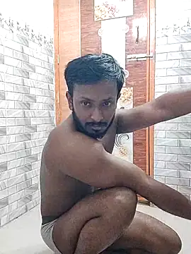 HunkyAriyan online show from 18, 9, 2025