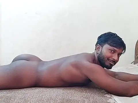 Snapshot of HunkyAriyan chatting on 1, 4, 2026 HunkyAriyan online show from 1, 4, 2026