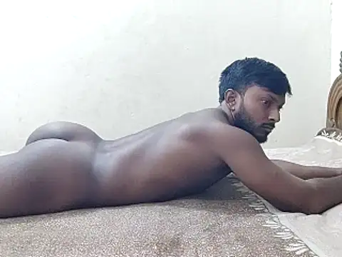 Snapshot of HunkyAriyan chatting on 5, 4, 2026 HunkyAriyan online show from 5, 4, 2026