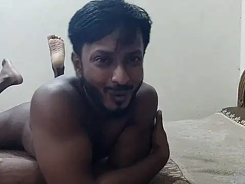 Snapshot of HunkyAriyan chatting on 8, 5, 2026 HunkyAriyan online show from 8, 5, 2026