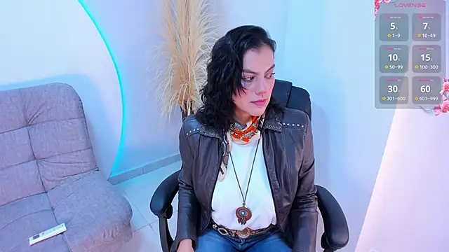 Ada Monroe10 online show from 3, 10, 2025