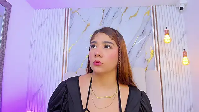 tifanyhills  online show from 14, 4, 2026