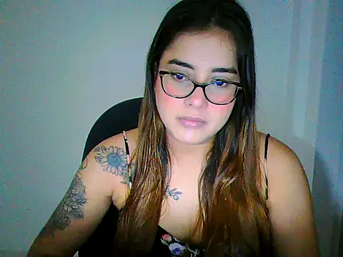 Snapshot of maliamiller chatting on 21, 4, 2026 maliamiller online show from 21, 4, 2026