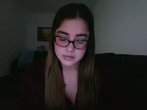 Snapshot of maliamiller chatting on 14, 5, 2026 maliamiller online show from 14, 5, 2026