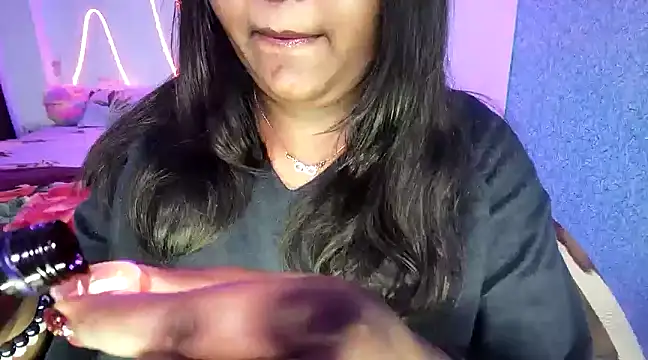 expression queen online show from 1, 12, 2024