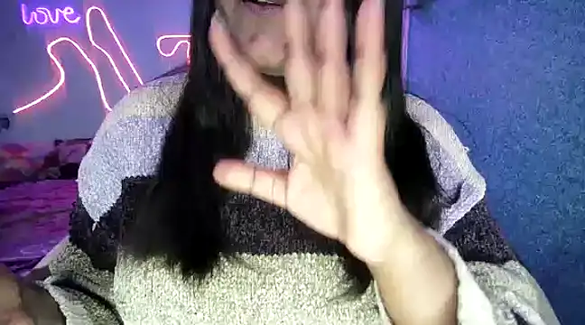 expression queen online show from 17, 1, 2025