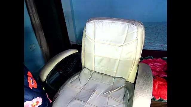 expression queen online show from 24, 11, 2025