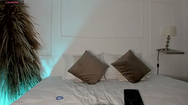 Snapshot of _ashleymiller chatting on 12, 2, 2025 ashleymiller online show from 12, 2, 2025