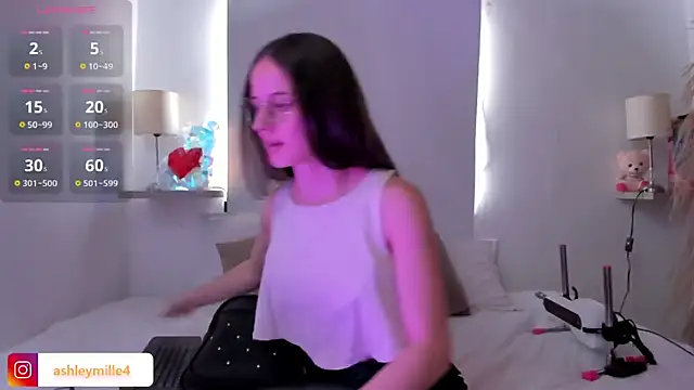 Snapshot of _ashleymiller chatting on 27, 2, 2025 ashleymiller online show from 27, 2, 2025