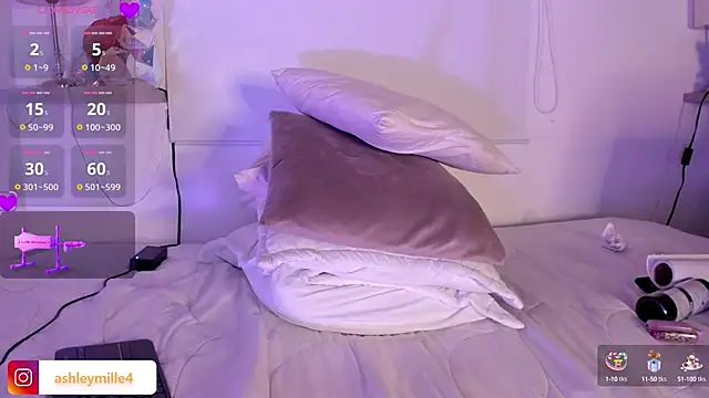 Snapshot of _ashleymiller chatting on 9, 3, 2025 ashleymiller online show from 9, 3, 2025