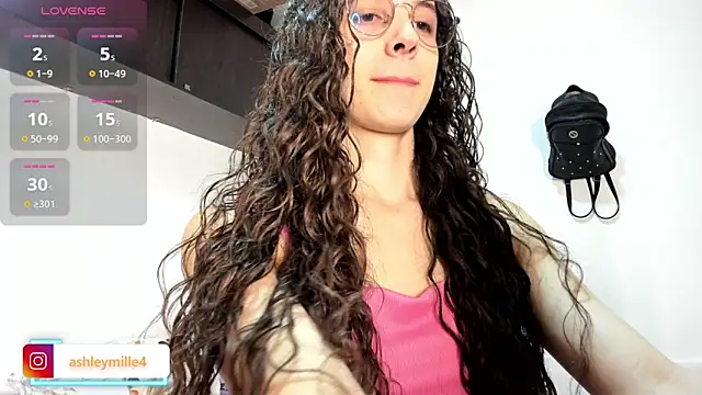 Snapshot of _ashleymiller chatting on 11, 9, 2025 ashleymiller online show from 11, 9, 2025