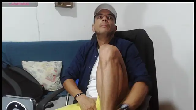 Snapshot of latinmartin73 chatting on 11, 5, 2026 latinmartin73 online show from 11, 5, 2026