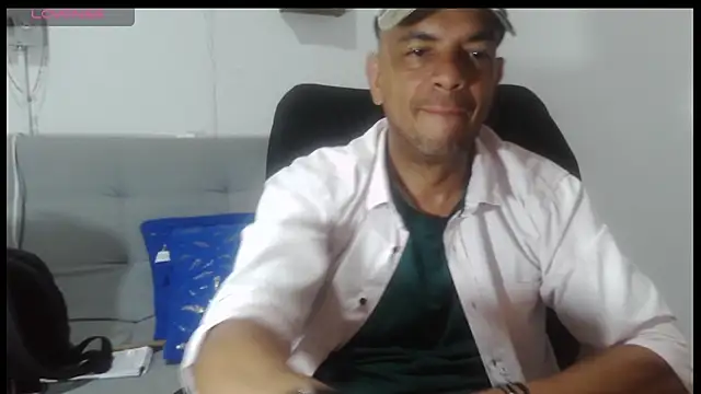 Snapshot of latinmartin73 chatting on 20, 5, 2026 latinmartin73 online show from 20, 5, 2026