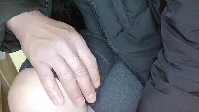 huzi518 online show from 9, 3, 2025