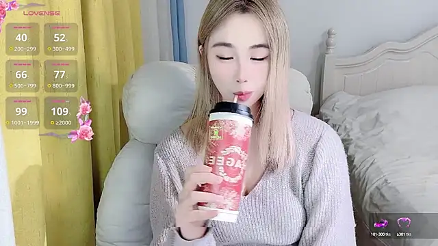 Caitlyn   online show from 8, 10, 2025