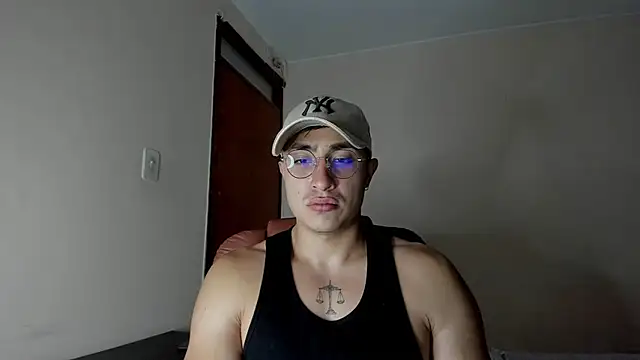 Leoknight online show from 5, 3, 2025