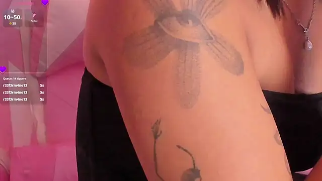 Snapshot of soy_jess03 chatting on 13, 10, 2025 soy jess03 online show from 13, 10, 2025