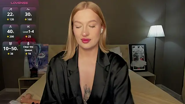 Emma  Leee online show from 5, 10, 2025