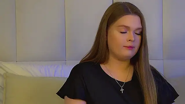 Snapshot of CrystalLyons chatting on 3, 3, 2026 CrystalLyons online show from 3, 3, 2026