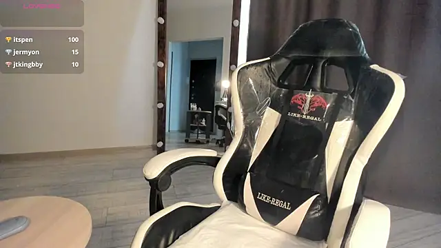 Snapshot of Lana_Younes chatting on 22, 3, 2025 Lana Younes online show from 22, 3, 2025