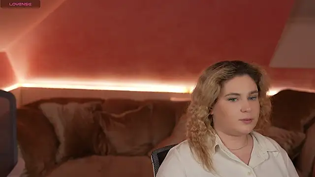 Snapshot of Michelle_054 chatting on 6, 2, 2025 Michelle 054 online show from 6, 2, 2025