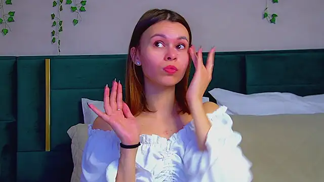 PollyLanders online show from 1, 3, 2025