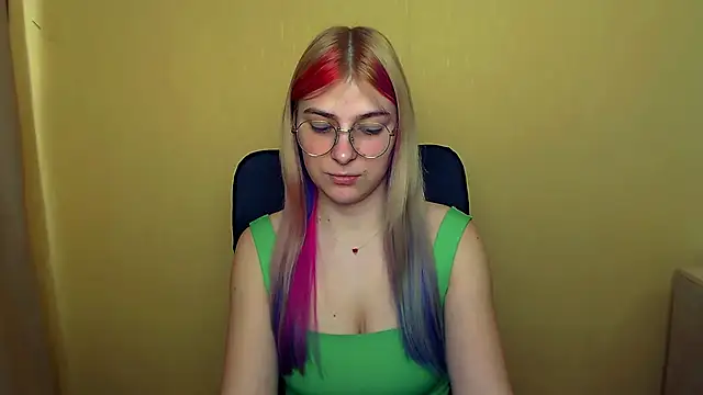 Luna Lush  online show from 22, 3, 2025