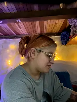 SophiaWeestt99 online show from 8, 10, 2025