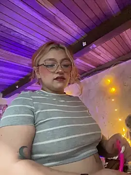 SophiaWeestt99 online show from 12, 2, 2026