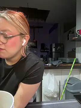 SophiaWeestt99 online show from 16, 2, 2026