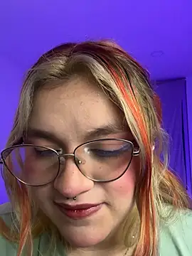 SophiaWeestt99 online show from 23, 7, 2026