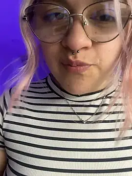 SophiaWeestt99 online show from 29, 7, 2026