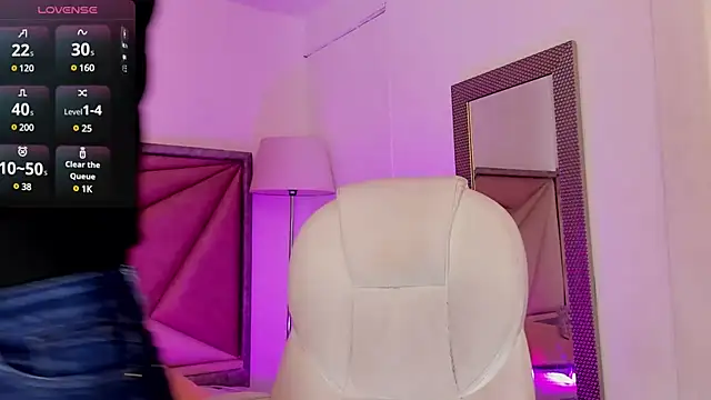 Snapshot of ZaraLim chatting on 8, 12, 2024 ZaraLim online show from 8, 12, 2024