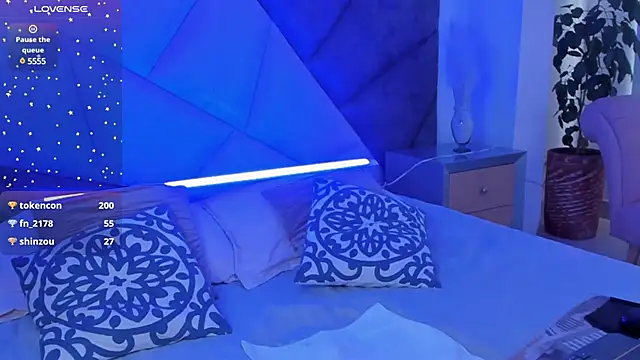 Snapshot of ZaraLim chatting on 8, 3, 2025 ZaraLim online show from 8, 3, 2025