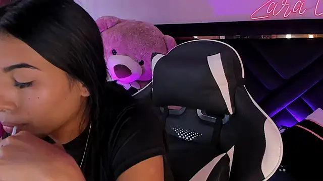 Snapshot of ZaraLim chatting on 28, 9, 2025 ZaraLim online show from 28, 9, 2025