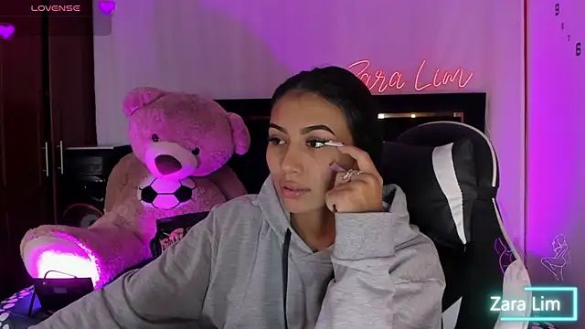 Snapshot of ZaraLim chatting on 30, 9, 2025 ZaraLim online show from 30, 9, 2025