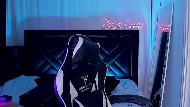 Snapshot of ZaraLim chatting on 14, 11, 2025 ZaraLim online show from 14, 11, 2025