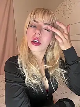 Snapshot of SirenitySirenxx chatting on 12, 12, 2024 SirenitySirenxx online show from 12, 12, 2024