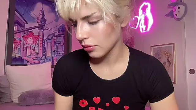 Snapshot of SirenitySirenxx chatting on 13, 2, 2025 SirenitySirenxx online show from 13, 2, 2025