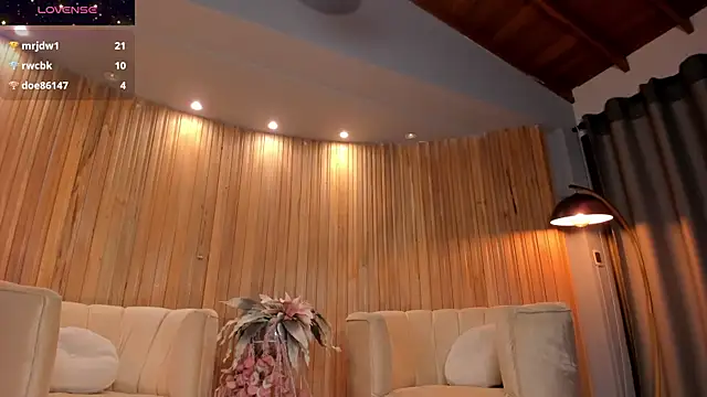 RebeccaHudson online show from 5, 2, 2025