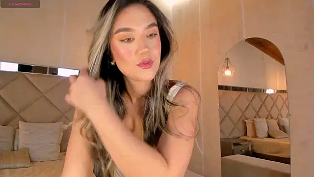 RebeccaHudson online show from 12, 2, 2025