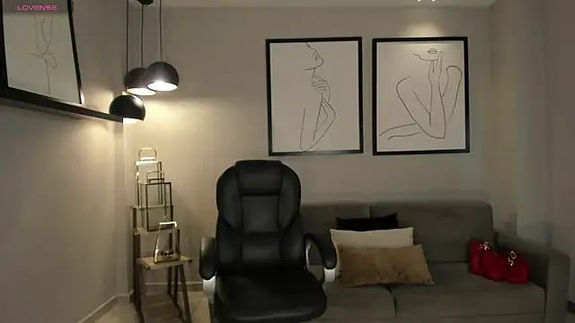 RebeccaHudson online show from 14, 2, 2026