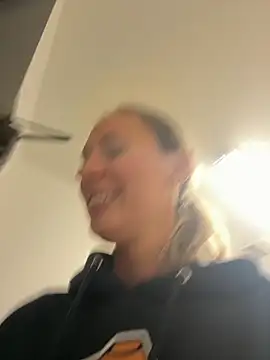 M1ssyk1ssy online show from 4, 2, 2025