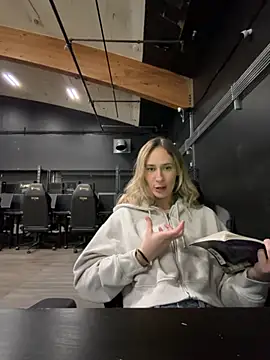 M1ssyk1ssy online show from 22, 3, 2026