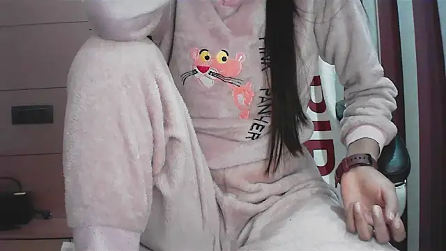 collage hoty online show from 15, 12, 2025