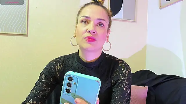 Snapshot of camilawm19 chatting on 20, 3, 2025 camilawm19 online show from 20, 3, 2025