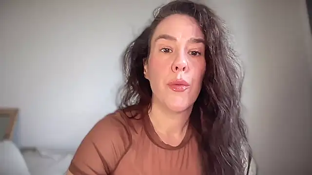 Snapshot of MilkyHoneyLullabies chatting on 15, 9, 2025 MilkyHoneyLullabies online show from 15, 9, 2025