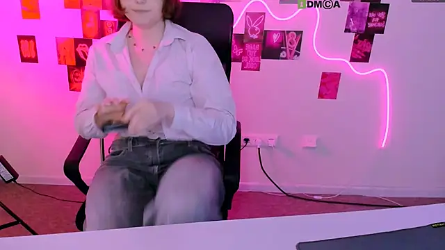 nikole kitt online show from 26, 4, 2026